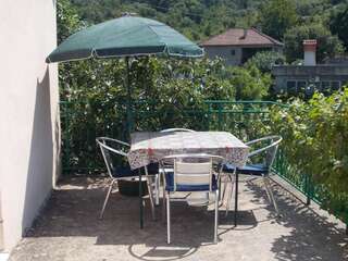 Гостевой дом Guesthouse Feel Lake Вирпазар Семейный номер с террасой-19